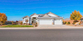 3139 E Crimson Ridge Drive 3139 E Crimson Ridge Drive Photo Gallery 1