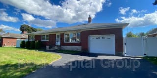 32 Moreland Ave 32 Moreland Ave Photo Gallery 1
