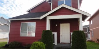 8716 8th Place NE 8716 8th Place NE Photo Gallery 1