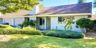636 E Magill Ave 636 E Magill Ave Photo Gallery 1