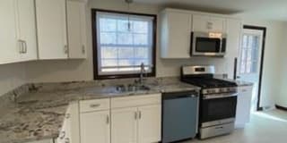 17 Harriet Dr, #17 17 Harriet Dr, #17 Photo Gallery 1