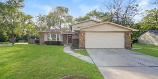 22658 Lakeshore Dr 22658 Lakeshore Dr Photo Gallery 1