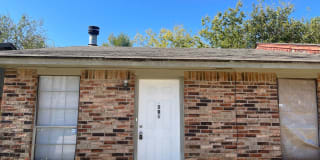 301 N. Oaks Ave. 301 N. Oaks Ave. Photo Gallery 1