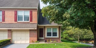11 HICKORY COURT 11 HICKORY COURT Photo Gallery 1