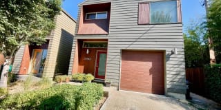 13780 SE Linden Ln 13780 SE Linden Ln Photo Gallery 1