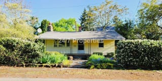 1961 SE Evergreen St. 1961 SE Evergreen St. Photo Gallery 1
