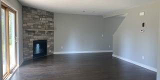 237 Zinnia Ln N 237 Zinnia Ln N Photo Gallery 1