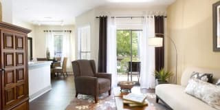 Broadstone Colonnade Broadstone Colonnade Photo Gallery 1