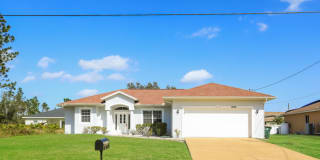 2474 Saybrook Avenue 2474 Saybrook Avenue Photo Gallery 1