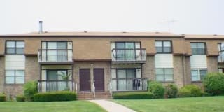 816 Oaks 816 Oaks Photo Gallery 1