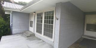 1054 Louisville Hwy 1054 Louisville Hwy Photo Gallery 1