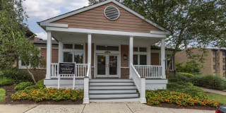 The Apartments at The Sycamores The Apartments at The Sycamores Photo Gallery 1