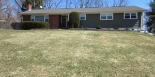 16 E CLOVER HILL DRIVE 16 E CLOVER HILL DRIVE Photo Gallery 1