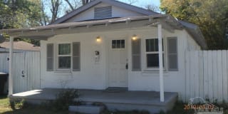 813 N E St 813 N E St Photo Gallery 1