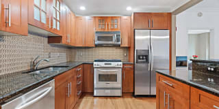 1025 MAXWELL LANE 1025 MAXWELL LANE Photo Gallery 1