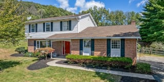 67 HEARTHSTONE DRIVE 67 HEARTHSTONE DRIVE Photo Gallery 1