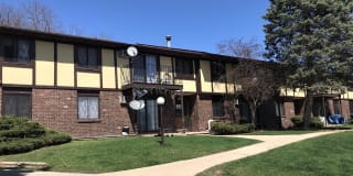 2436 Chalet Gardens Court #2 2436 Chalet Gardens Court #2 Photo Gallery 1