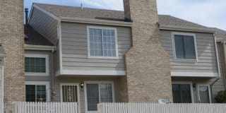 906 E Summer Dr 906 E Summer Dr Photo Gallery 1