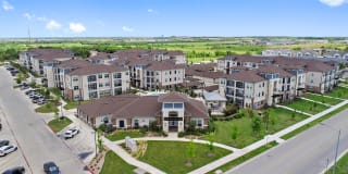 Sadler House Luxury Apartment Homes Sadler House Luxury Apartment Homes Photo Gallery 1