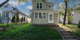 874 Howell Street N 874 Howell Street N Photo Gallery 1
