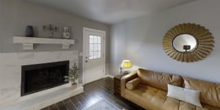 1035 East 57th Place 1035 East 57th Place Photo Gallery 1