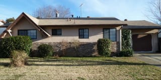 3118 Begonia St 3118 Begonia St Photo Gallery 1