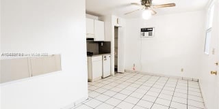 2433 SW 11th St 2433 SW 11th St Photo Gallery 1