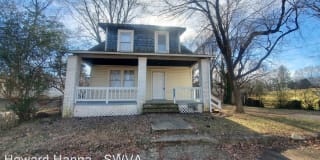 619 Webb Road NE 619 Webb Road NE Photo Gallery 1