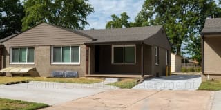 6026-6028 E. Oakwood - 2 6026-6028 E. Oakwood - 2 Photo Gallery 1