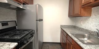 5560 LIBRARY ROADAPARTMENT 204 5560 LIBRARY ROADAPARTMENT 204 Photo Gallery 1