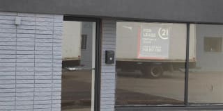 31529 W Thirteen Mile Rd. 31529 W Thirteen Mile Rd. Photo Gallery 1