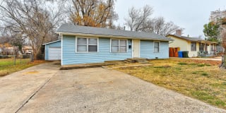 712 N Midwest Boulevard 712 N Midwest Boulevard Photo Gallery 1