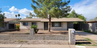 512 S 75th Pl 512 S 75th Pl Photo Gallery 1