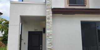 965 NE 211th St 965 NE 211th St Photo Gallery 1