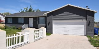 7060 W Parkway Blvd 7060 W Parkway Blvd Photo Gallery 1