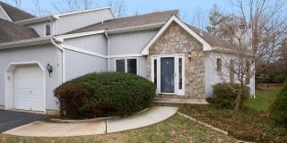 8 Hickory Lane 8 Hickory Lane Photo Gallery 1