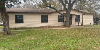 1835 Smokehouse Rd 1835 Smokehouse Rd Photo Gallery 1