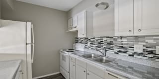 Thorn Manor Apartments Thorn Manor Apartments Photo Gallery 1