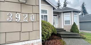 3920 Ruston Way 3920 Ruston Way Photo Gallery 1