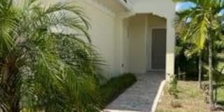 204 SE Via Tirso 204 SE Via Tirso Photo Gallery 1