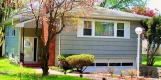 7 Sandrock Avenue 7 Sandrock Avenue Photo Gallery 1