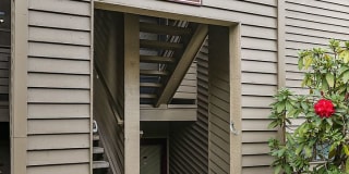Live in this 2 bed 1 bath Top Floor Condo Live in this 2 bed 1 bath Top Floor Condo Photo Gallery 1