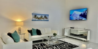 5501 Grande Palm Circle 5501 Grande Palm Circle Photo Gallery 1