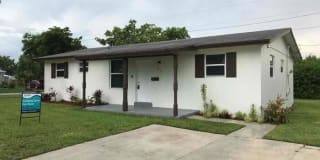 14830 Southwest 103rd Avenue 14830 Southwest 103rd Avenue Photo Gallery 1