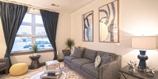 Alister Deco Alister Deco Photo Gallery 1