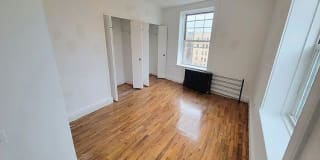 1250 GRANDCONCOURSE 1250 GRANDCONCOURSE Photo Gallery 1