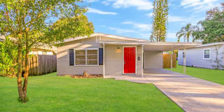 483 39TH AVE N 483 39TH AVE N Photo Gallery 1