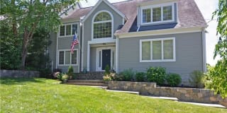 15 Strawberry Ln 15 Strawberry Ln Photo Gallery 1