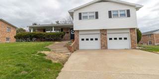 306 W Briarwood Ln 306 W Briarwood Ln Photo Gallery 1