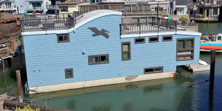 12 A Dock 12 A Dock Photo Gallery 1